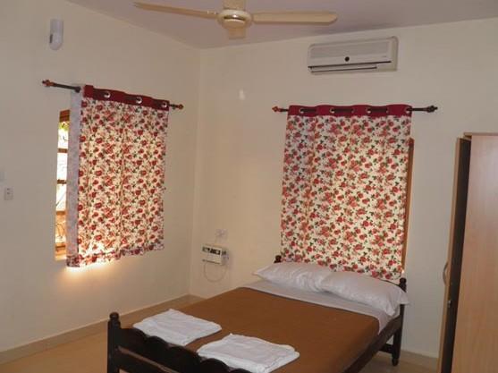 The Crib Hotel Морджим Экстерьер фото